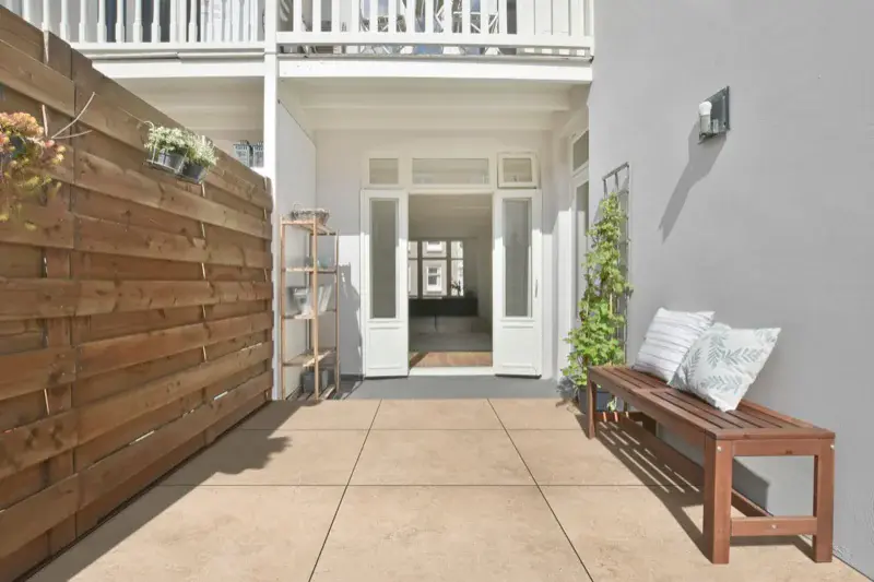 Vorher: Unbefestigte Fläche